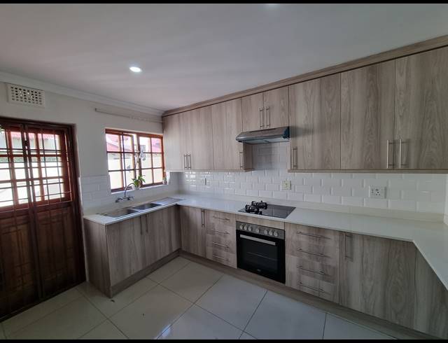 3 BEDROOM CLUSTER RENTED IN BRYANSTON
